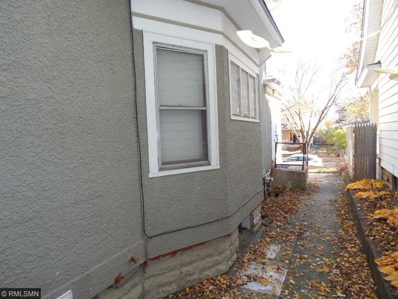 1206 Adams St NE, Minneapolis, MN 55413