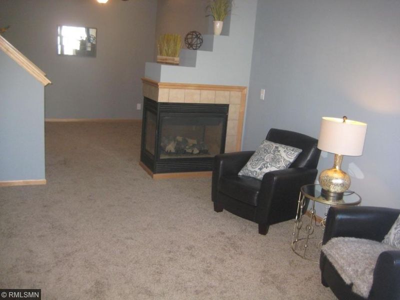 964 Princeton Ave, Shakopee, MN 55379
