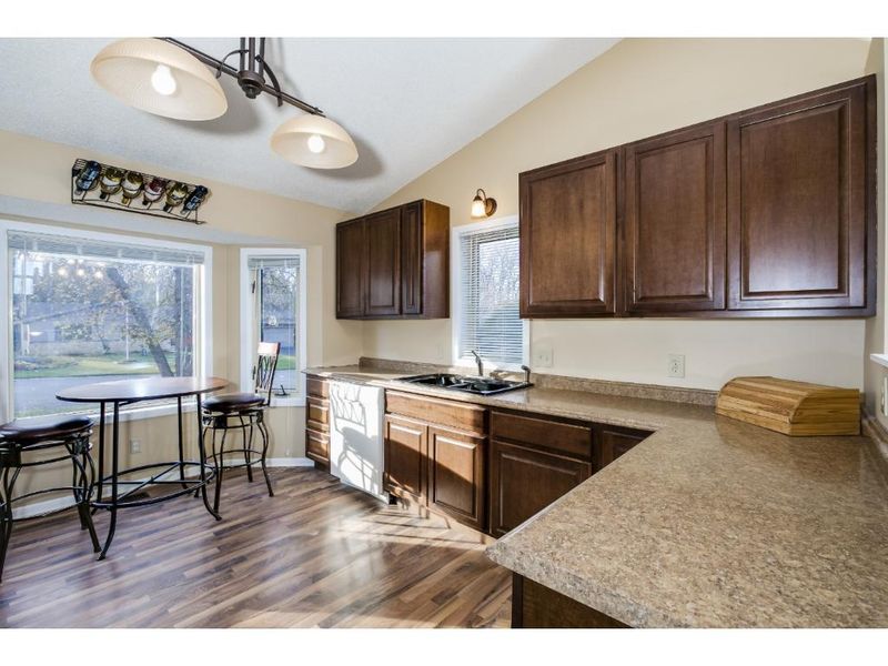 1369 Lakeside Dr, Eagan, MN 55123