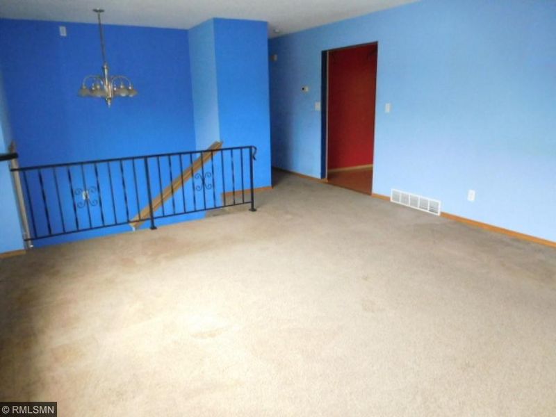 935 Pioneer Rd, Red Wing, MN 55066