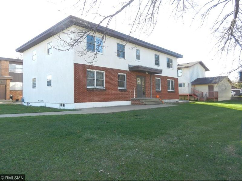 961 Jefferson St, Prescott, WI 54021