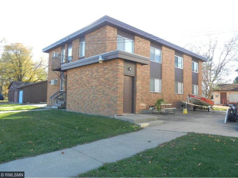 961 Jefferson St, Prescott, WI 54021
