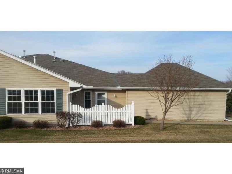 828 Roundhouse St, Shakopee, MN 55379
