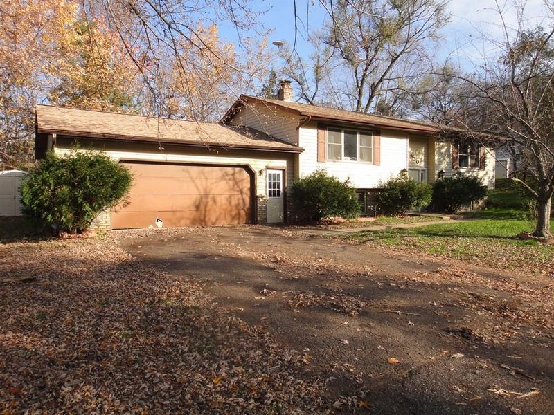 820 Briar Ln, Altoona, WI 54720