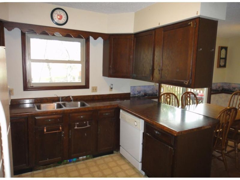 820 Briar Ln, Altoona, WI 54720