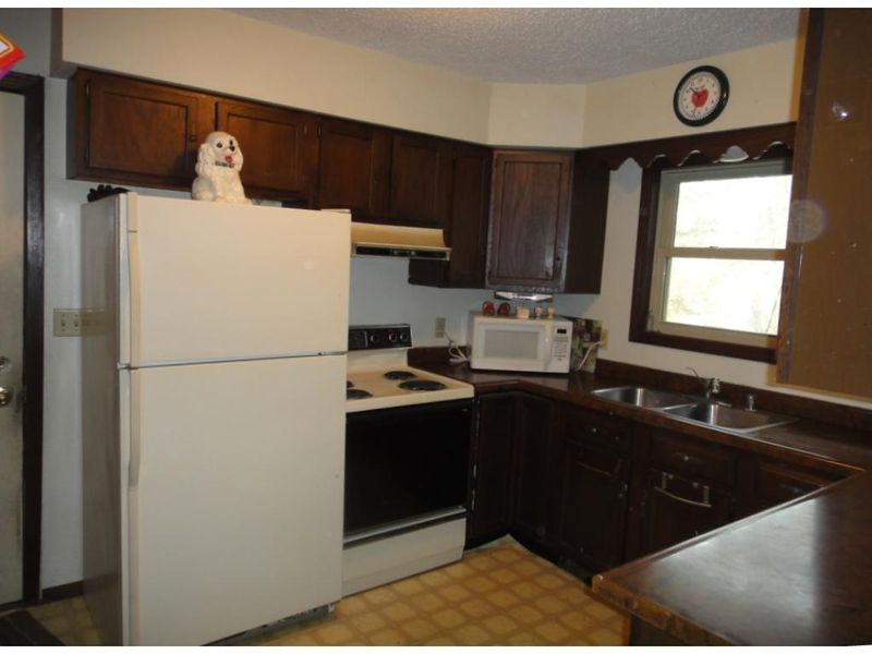 820 Briar Ln, Altoona, WI 54720