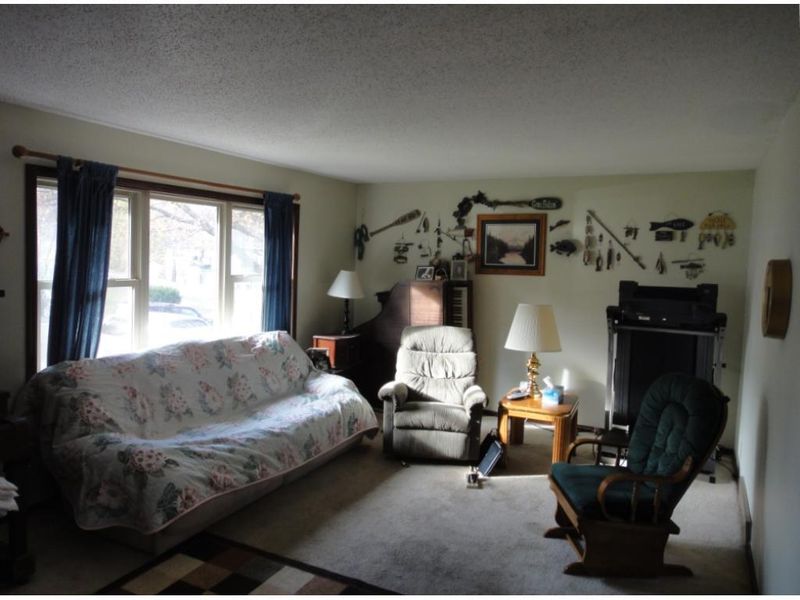 820 Briar Ln, Altoona, WI 54720