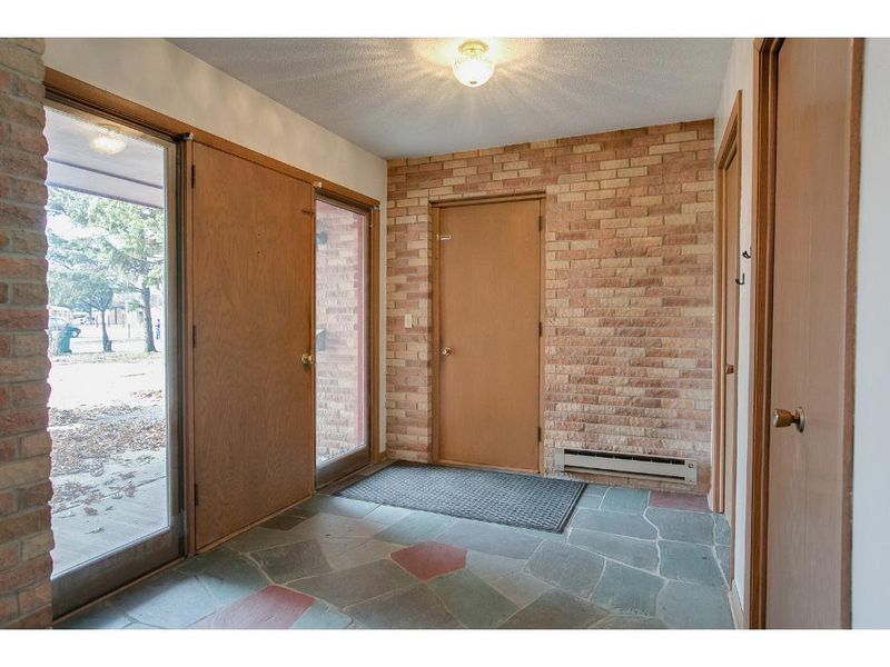 206 3rd Ave NE, Buffalo, MN 55313