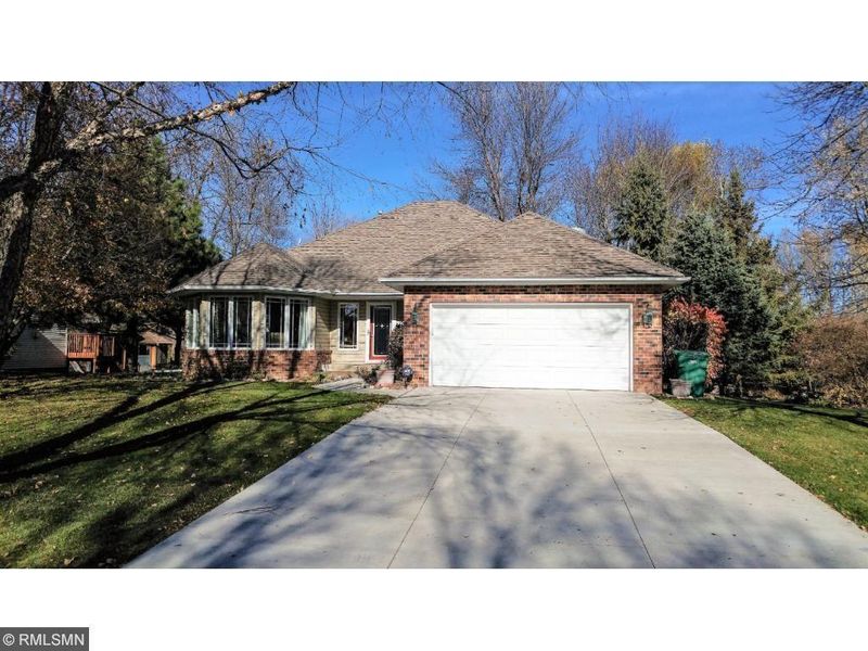 771 Beaver Cir, Circle Pines, MN 55014