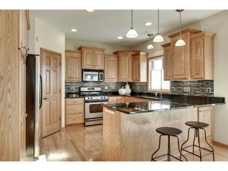 10877 Jersey Cir N, Brooklyn Park, MN 55445