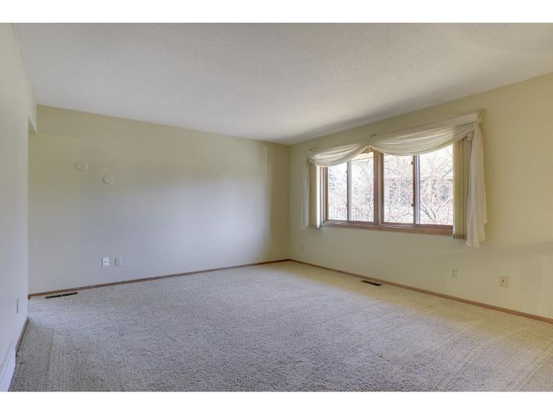 3735 118th Ln NW, Coon Rapids, MN 55433