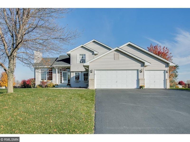 17792 Firebird Ct, Farmington, MN 55024