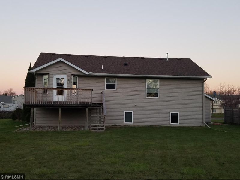 622 Pheasant Rn, Winsted, MN 55395