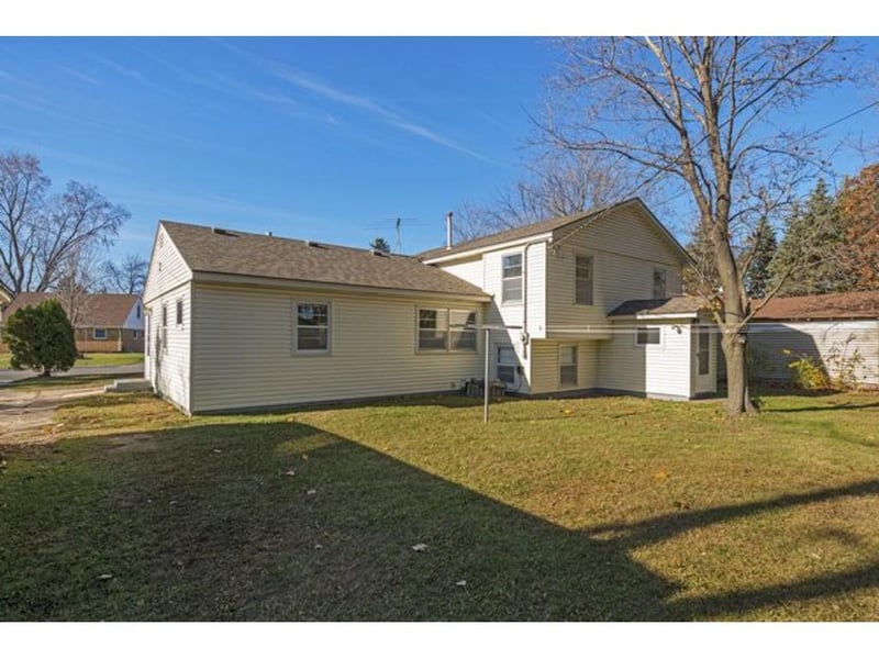 5936 Elmhurst Ave, Minneapolis, MN 55428