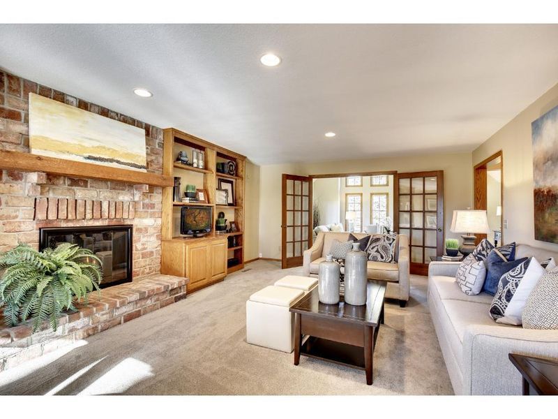 8309 W 93rd St, Bloomington, MN 55438