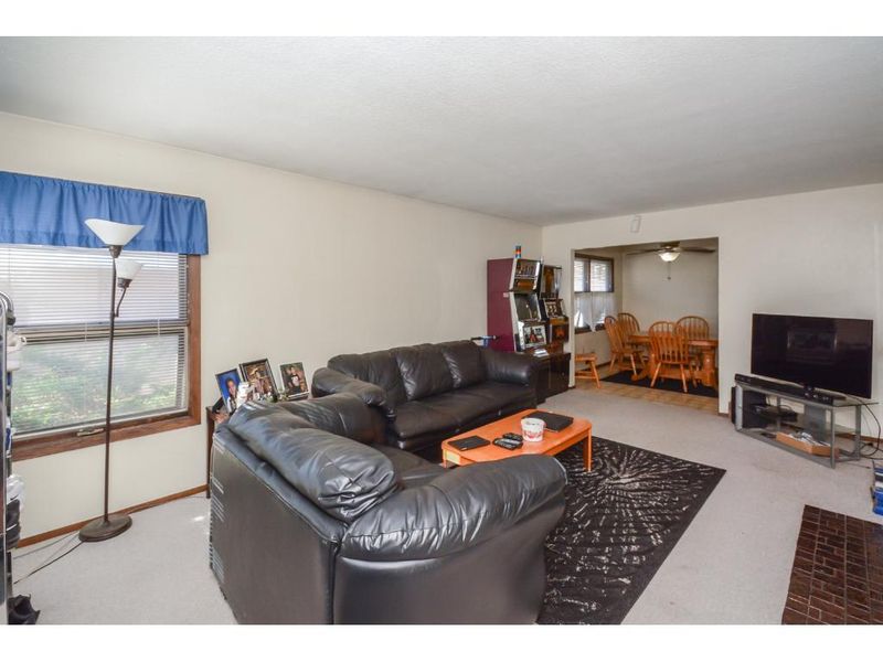 729 Iowa Ave E, Saint Paul, MN 55106