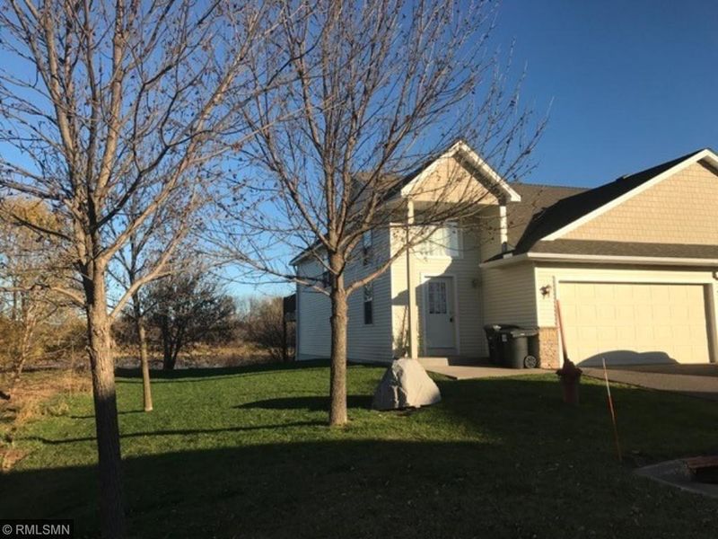 31163 Sunrise Trl, Stacy, MN 55079