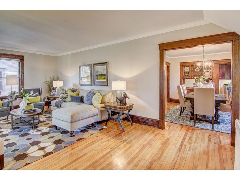 4052 Queen Ave S #1, Minneapolis, MN 55410
