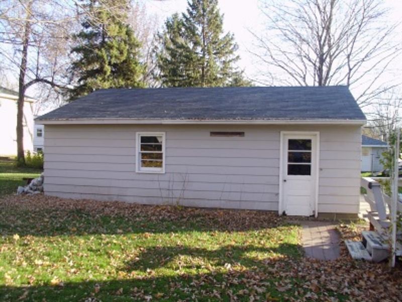 210 Addition St, Waterville, MN 56096
