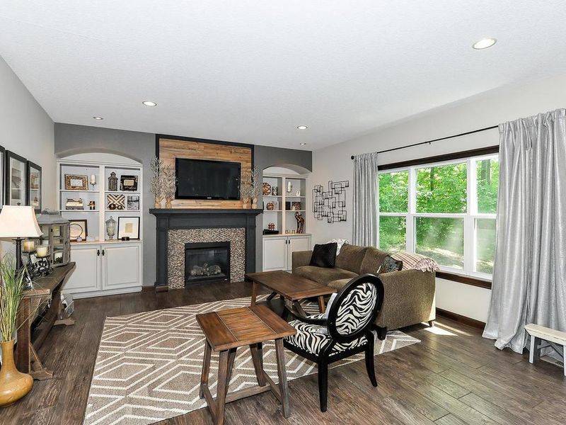 6010 Little Creek Ln, Rockford, MN 55373