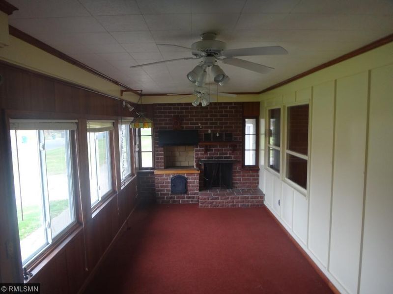 2127 Oakridge Rd, Stillwater, MN 55082