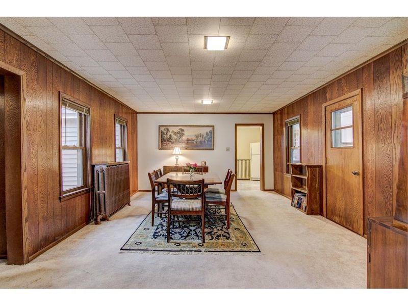 913 5th St S, Stillwater, MN 55082