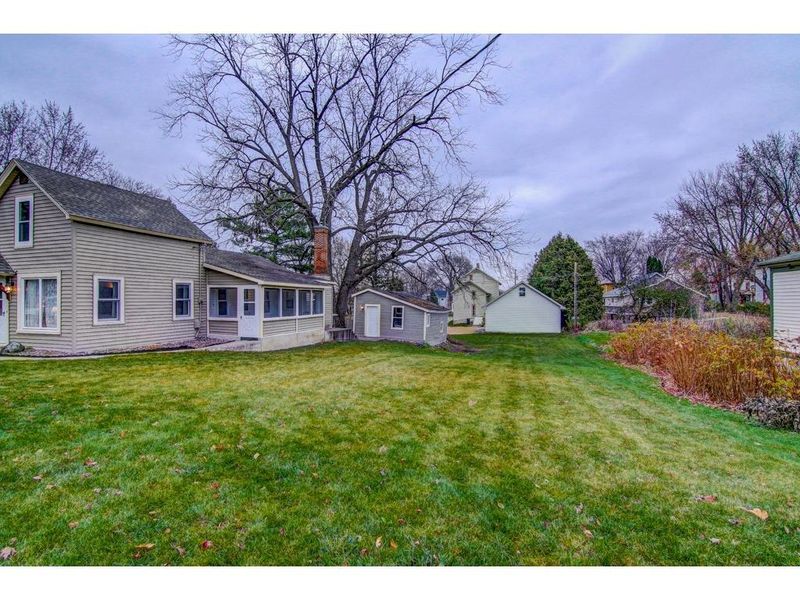 913 5th St S, Stillwater, MN 55082
