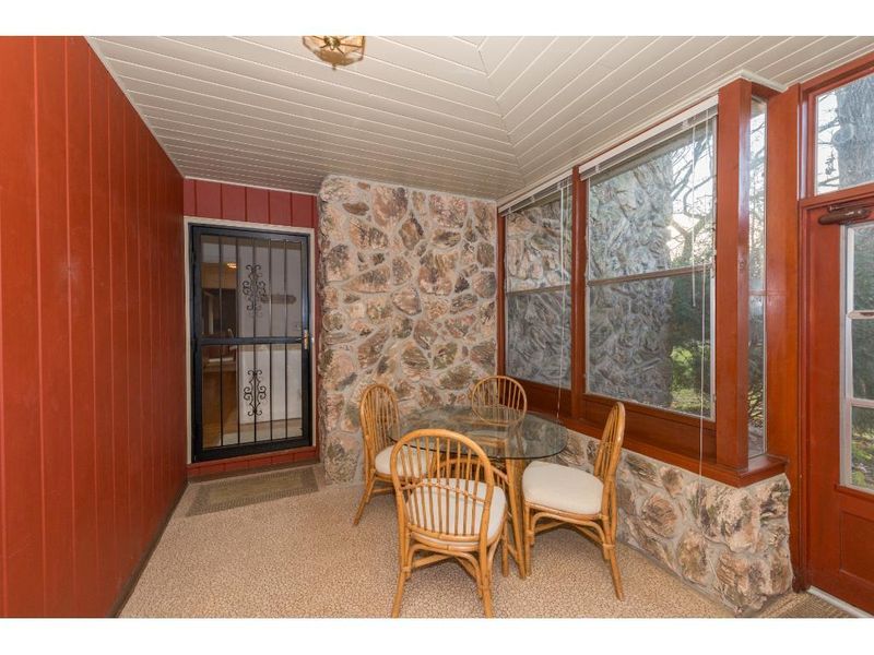 3315 Chase Dr, Minnetonka, MN 55305