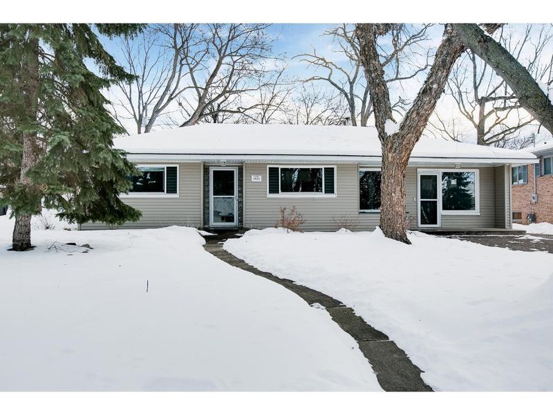 1825 Eddy St, Hastings, MN 55033