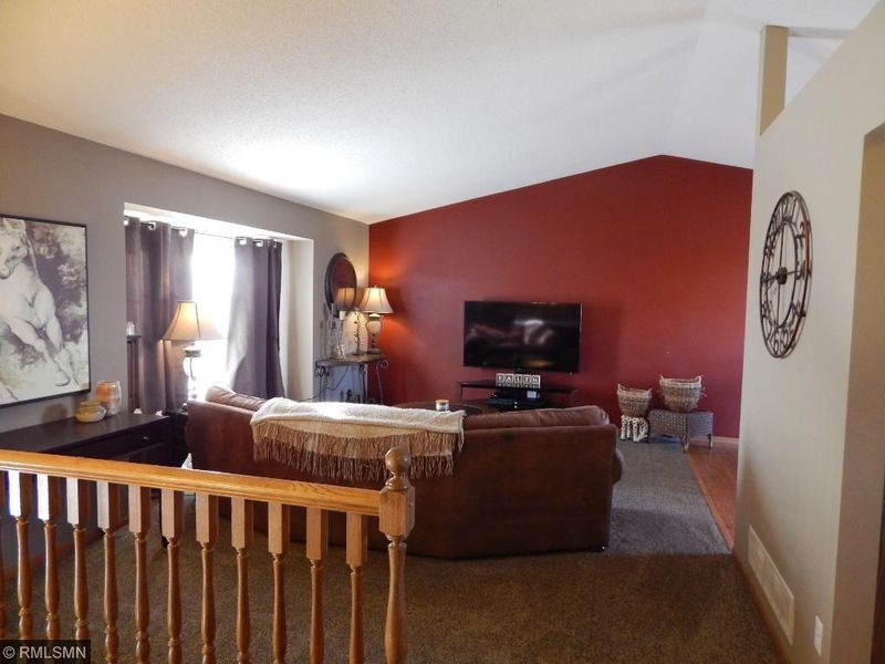 5902 Cardinal Ridge Trl, Prior Lake, MN 55372