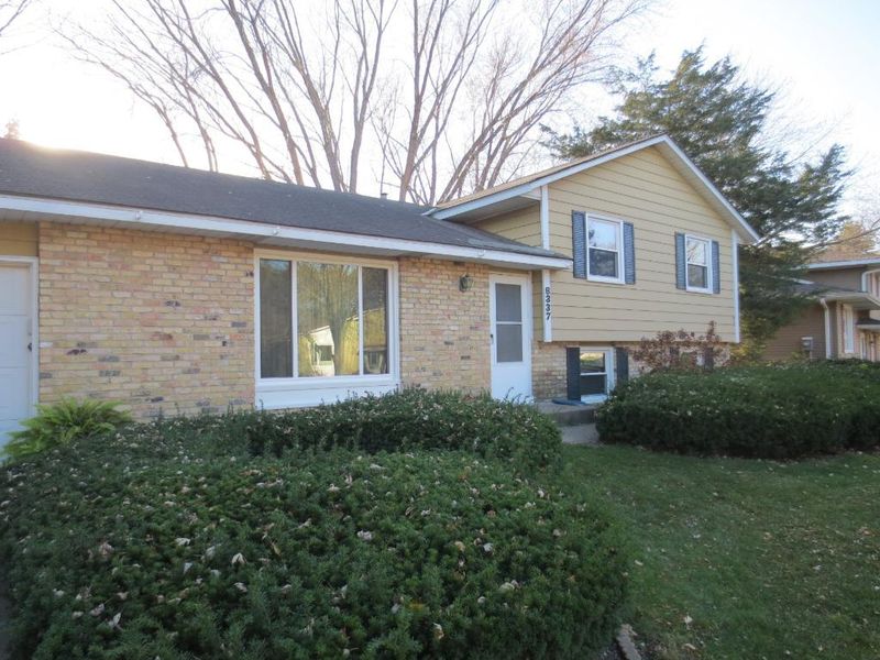 8337 79th St S, Cottage Grove, MN 55016