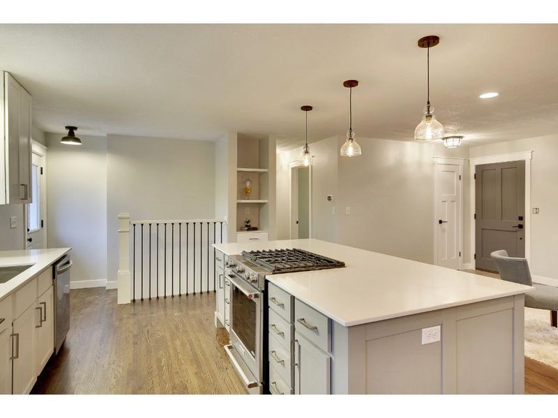 1530 Constance Dr W, Golden Valley, MN 55422