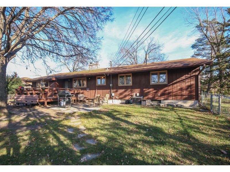 6000 5th St NE, Fridley, MN 55432
