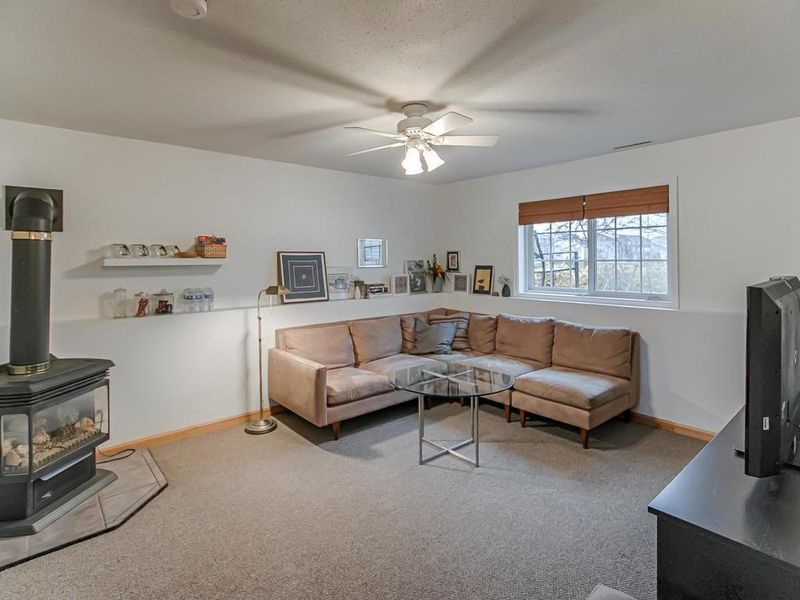 1502 Niagara St, Waconia, MN 55387