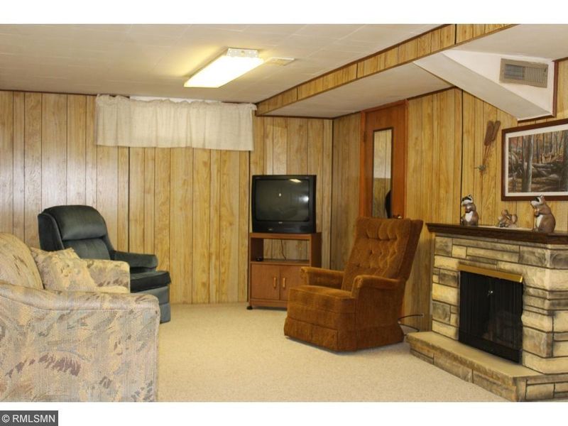 606 1st St NE, Little Falls, MN 56345