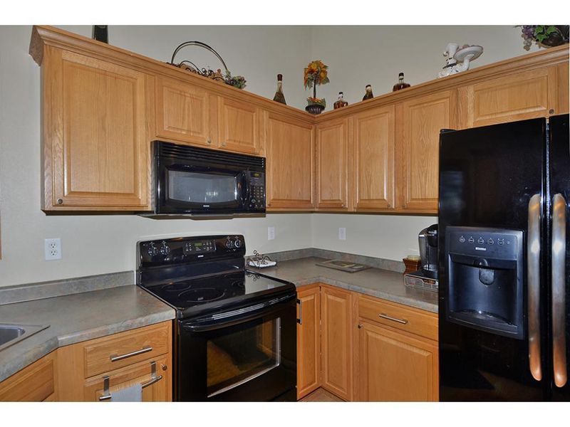 1390 Greenleaf Rd, Owatonna, MN 55060