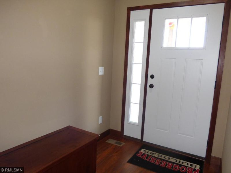 1133 Golf Ct, Foley, MN 56329
