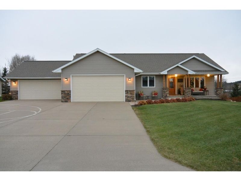 1111 Ness Dr, Mondovi, WI 54755