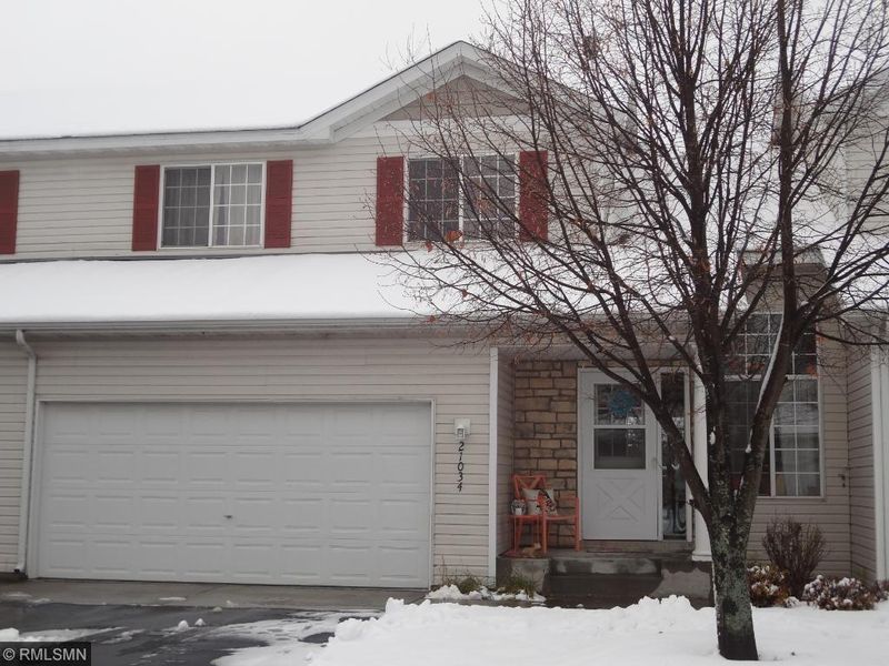 21034 Bridle Pass Dr, Forest Lake, MN 55025