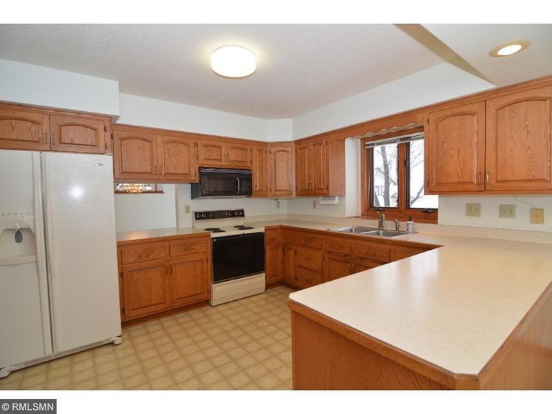 12828 89th Pl N, Maple Grove, MN 55369