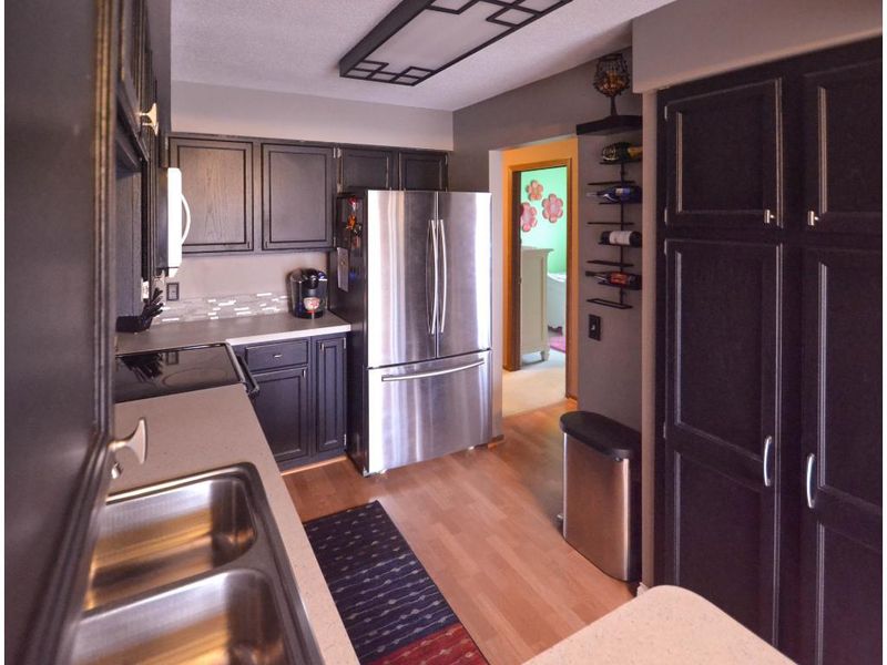 2739 Wimbledon Dr, Woodbury, MN 55125