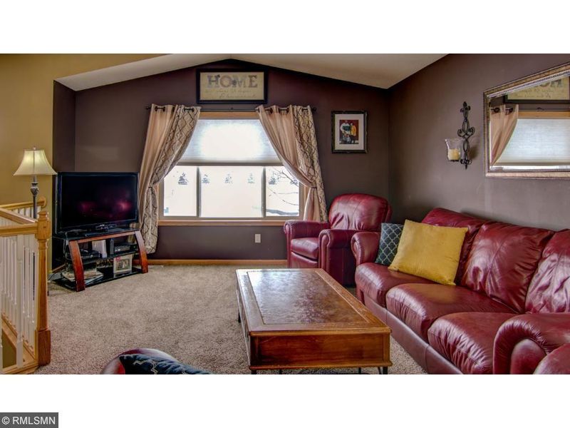 784 Park Brook Rd NW, Isanti, MN 55040
