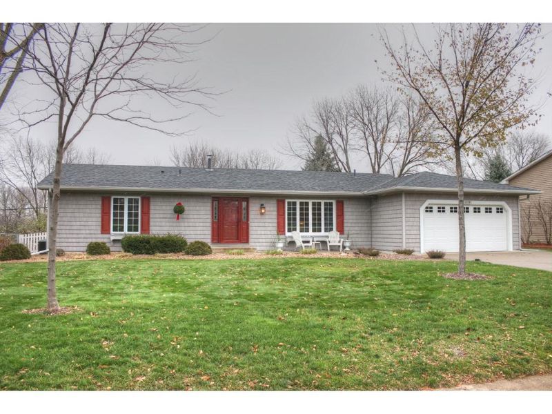 1779 Carnelian Ln, Eagan, MN 55122