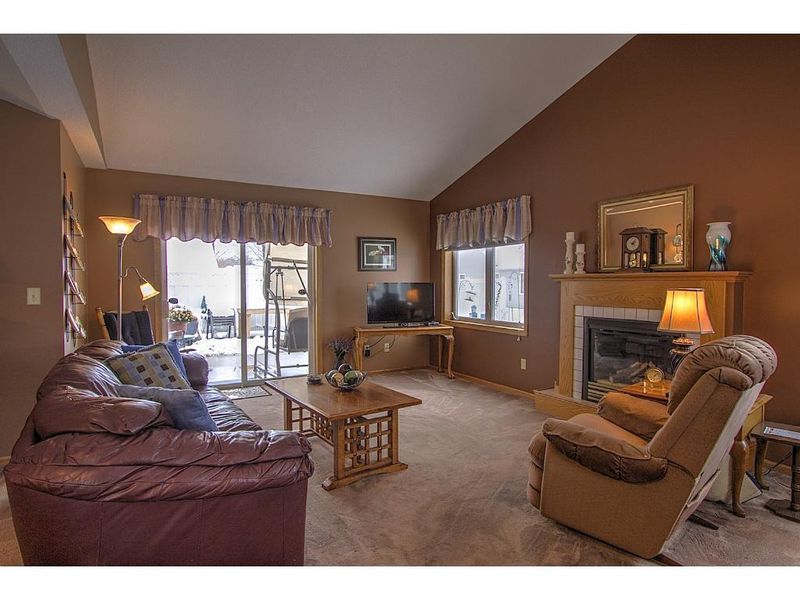 208 Rosewood Ave NW, Isanti, MN 55040