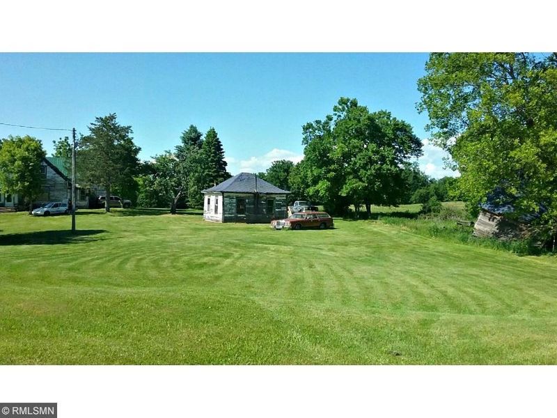 26995 Redwing Ave, Shafer, MN 55074