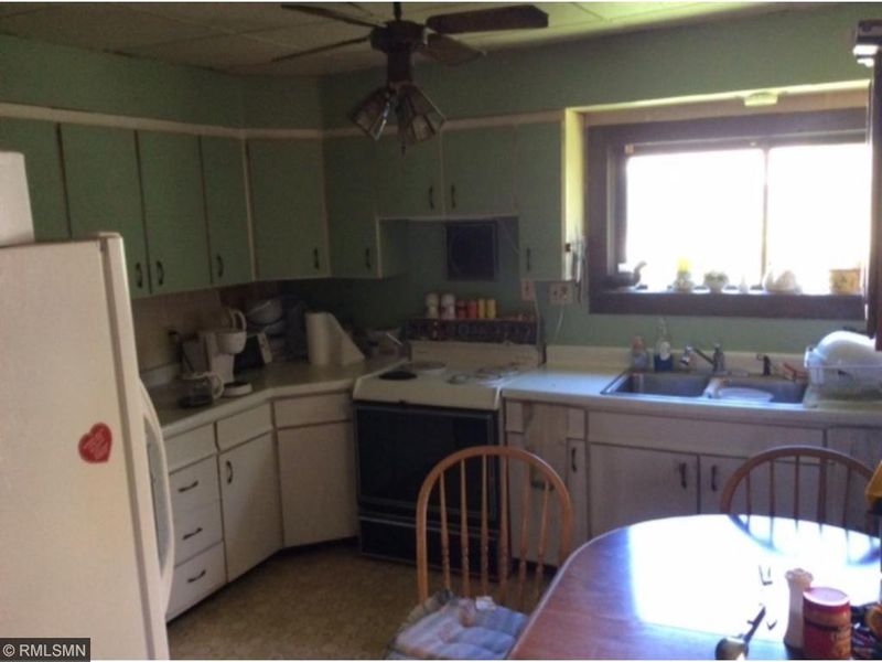 413 N 1st St, Royalton, MN 56373