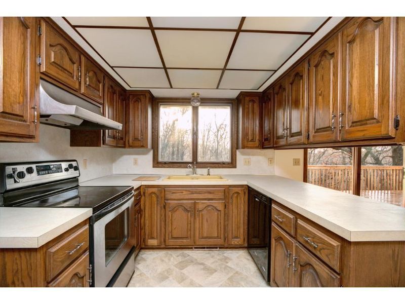 12861 Hamlet Ave, Apple Valley, MN 55124