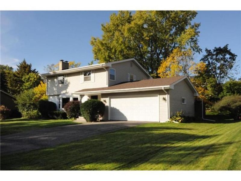 2545 Brunswick Ave N, Golden Valley, MN 55422