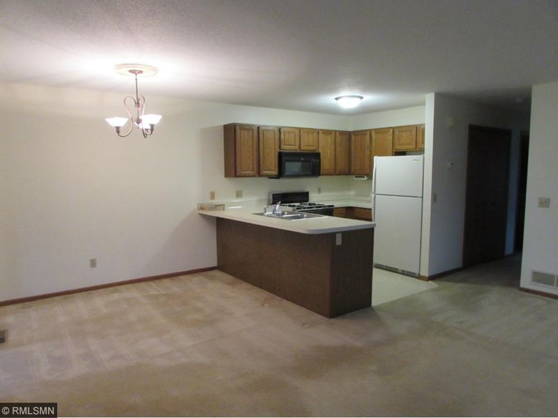 8503 S Pond Trl, Champlin, MN 55316