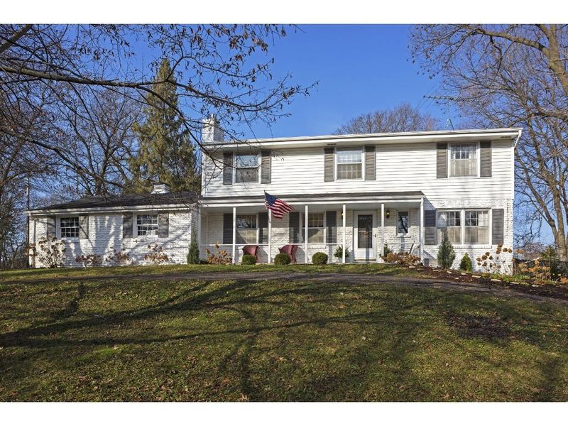 16410 9th Ave N, Plymouth, MN 55447